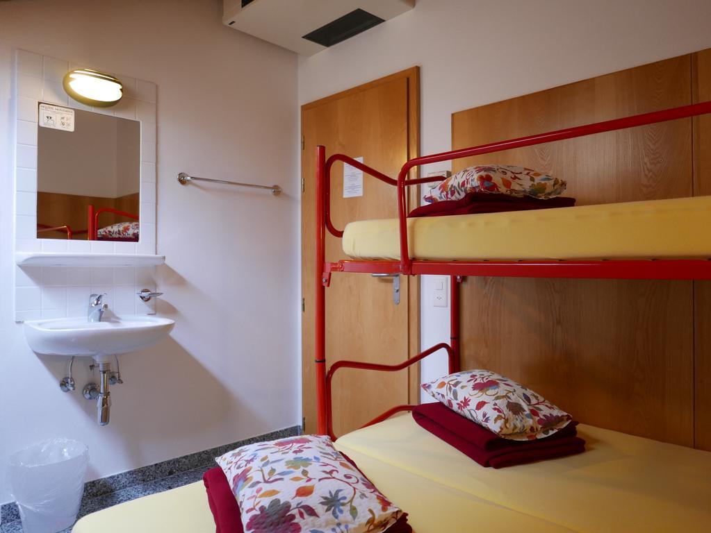 Dormitorio Privato con Bagno in Comune (3 Adulti)